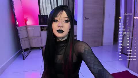 Snapshot of beelzebosss chatting on 10.15.25 Daniela ur fav living dead girl online show from 10.15.25