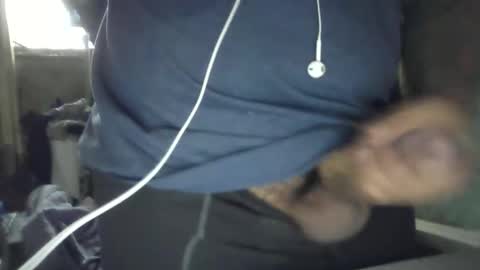 Snapshot of beenallover92 chatting on 11.30.25 beenallover92 online show from 11.30.25