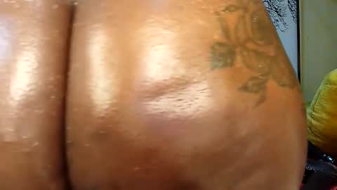 Snapshot of beencee2 chatting on 12.17.24 beencee2 online show from 12.17.24