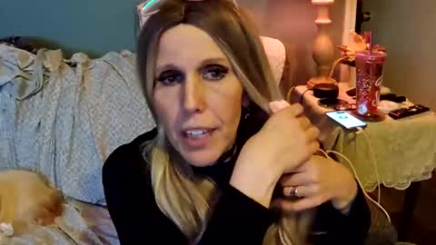 Snapshot of bekindbebrave chatting on 03.04.25 bekindbebrave online show from 03.04.25