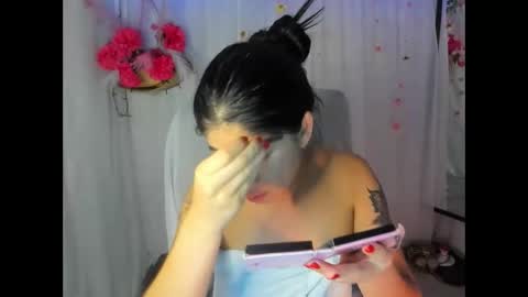 modelo independiente online show from 04.17.26