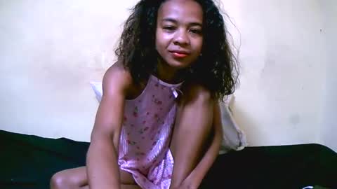 Snapshot of bella193999 chatting on 12.15.24 bella193999 online show from 12.15.24