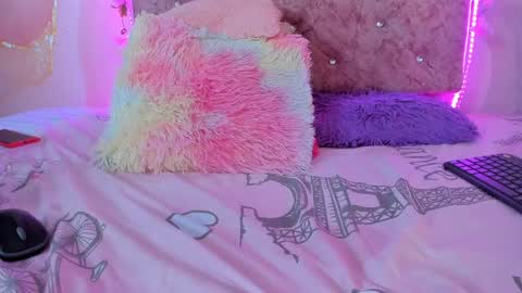 Melanie  online show from 02.01.25