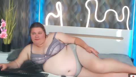 Snapshot of bella_blvack chatting on 05.27.26 bella_blvack online show from 05.27.26