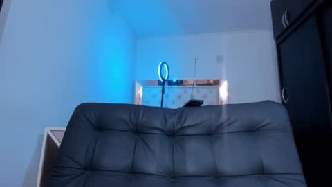 bella_hamilton online show from 12.17.25