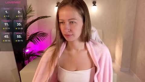 bella_li__ online show from 11.09.25