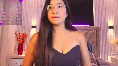 bella_martini_ online show from 04.01.26