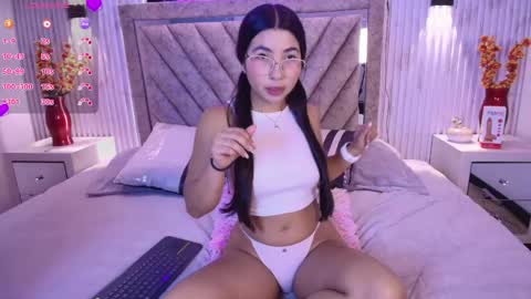 Snapshot of bella_martini_ chatting on 04.20.26 bella_martini_ online show from 04.20.26