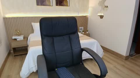 bella_millers online show from 03.31.26