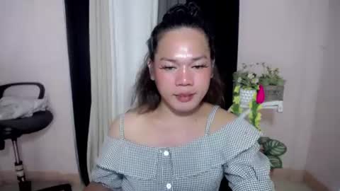 Snapshot of bella_ngo chatting on 06.20.26 bella_ngo online show from 06.20.26