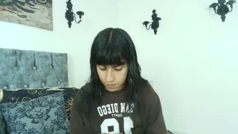 Snapshot of bella_poisonous chatting on 06.14.26 Bella online show from 06.14.26