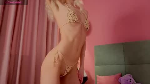 Bella NEW ROOM online show from 04.25.26