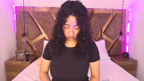 Bella Swwan  online show from 07.01.26
