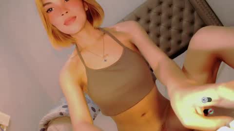 Snapshot of bella_tara chatting on 02.07.25 Bella online show from 02.07.25