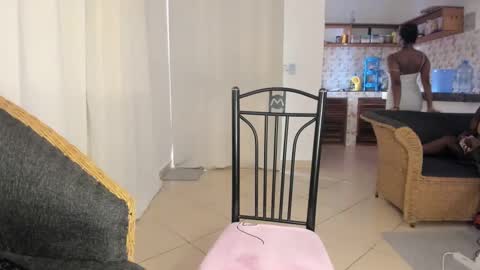 Snapshot of bella_thequeen chatting on 03.05.25 Bella sweetpea online show from 03.05.25