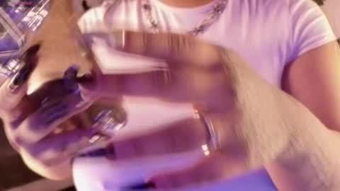 Bella  online show from 12.05.25