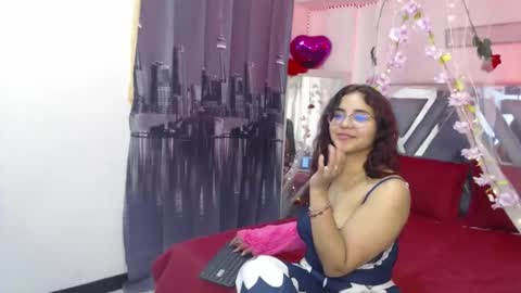 Snapshot of bellabaaker chatting on 11.05.25 Bella Baker online show from 11.05.25