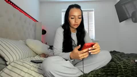 Bella Black online show from 04.07.26