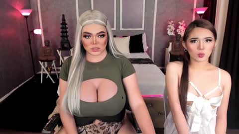 Snapshot of bellabrown_19xxx chatting on 02.13.25 Bella online show from 02.13.25