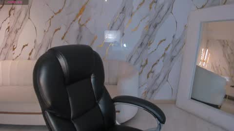 Snapshot of bellacarteer_ chatting on 06.18.26 Bella C online show from 06.18.26