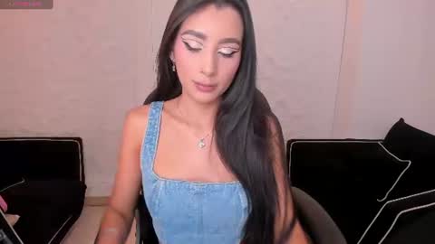 Snapshot of bellacarteer_ chatting on 06.21.26 Bella C online show from 06.21.26
