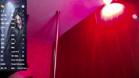 Snapshot of belladona_trix chatting on 06.17.26 belladona_trix online show from 06.17.26
