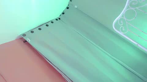 Bella rowt online show from 02.06.25