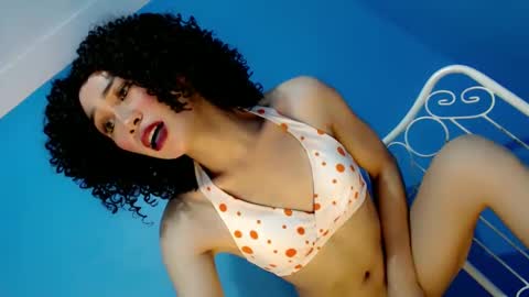 Bella rowt online show from 02.07.25