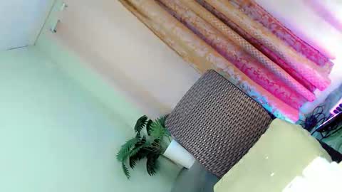 Bella rowt online show from 09.30.25