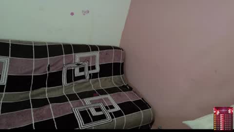 Snapshot of bellah_rose_squirt chatting on 06.22.26 Bella online show from 06.22.26