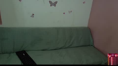 Snapshot of bellah_rose_squirt chatting on 06.23.26 Bella online show from 06.23.26