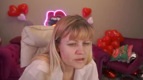 Snapshot of bellalapetit chatting on 02.15.26 Bella online show from 02.15.26