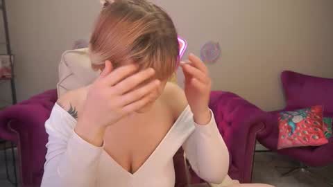 Snapshot of bellalapetit chatting on 02.27.26 Bella online show from 02.27.26