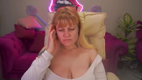 Snapshot of bellalapetit chatting on 03.28.26 Bella online show from 03.28.26