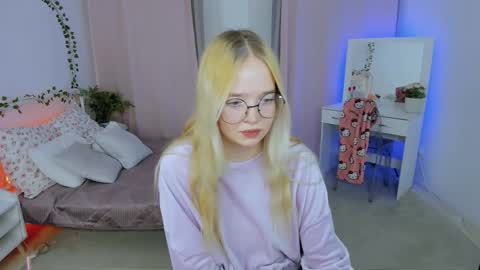 Bella online show from 11.14.25