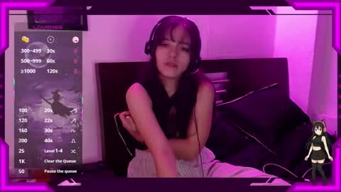 Snapshot of bellamoteluna chatting on 11.15.25 Bella Monteluna online show from 11.15.25