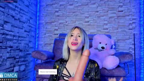 Snapshot of bellaodisea chatting on 05.20.26 online show from 05.20.26