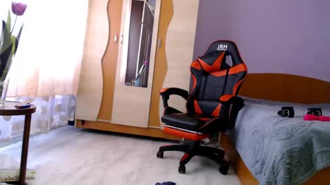 bellaqueen0701 online show from 03.10.25