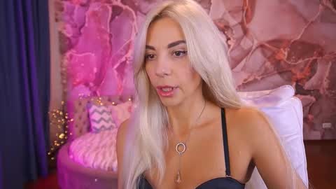 Bella online show from 10.26.25