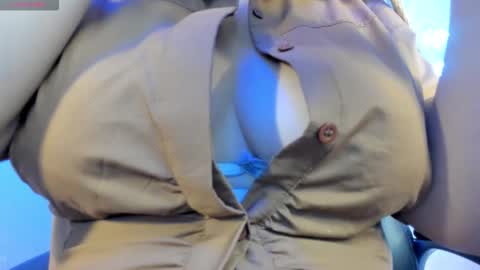 Snapshot of bellarosex1 chatting on 12.15.25 Bella Rose online show from 12.15.25