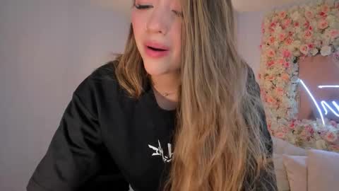 Snapshot of bellarosex1 chatting on 02.07.26 Bella Rose online show from 02.07.26