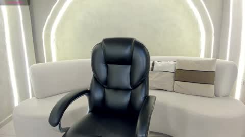 Snapshot of bellarosex1 chatting on 02.22.26 Bella Rose online show from 02.22.26