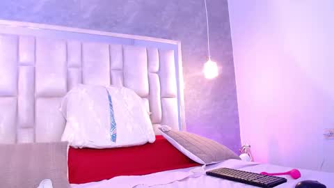 BellaSanderrs online show from 03.05.26