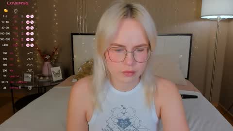 Bella online show from 11.15.25