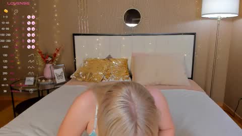 Bella online show from 11.24.25