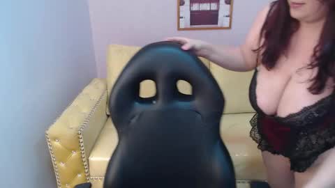 Snapshot of bellatrix_ch chatting on 09.25.25 Bella online show from 09.25.25