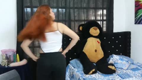 Snapshot of bellatrix_colen chatting on 01.22.25 Aleja online show from 01.22.25