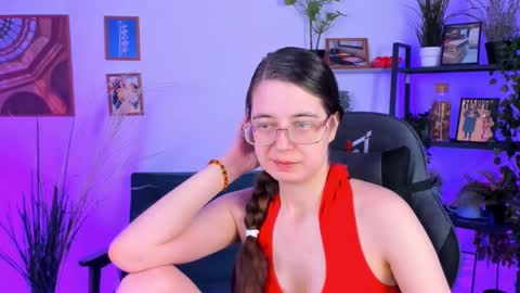 Snapshot of bellatrixllestrange chatting on 12.20.24 Bella. Ntmu online show from 12.20.24