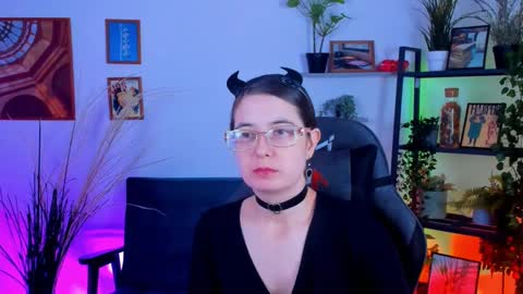 Snapshot of bellatrixllestrange chatting on 12.23.24 Bella. Ntmu online show from 12.23.24