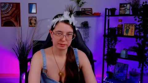 Snapshot of bellatrixllestrange chatting on 02.01.25 Bella. Ntmu online show from 02.01.25